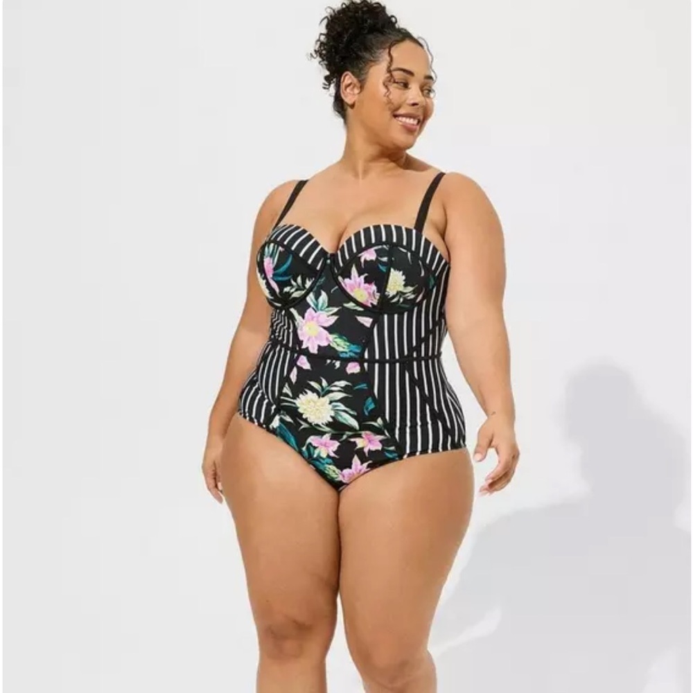 New! Torrid 3 Breezy Tropical Perfect Stripe Underwire Swim Bathing‎ Suit 3X